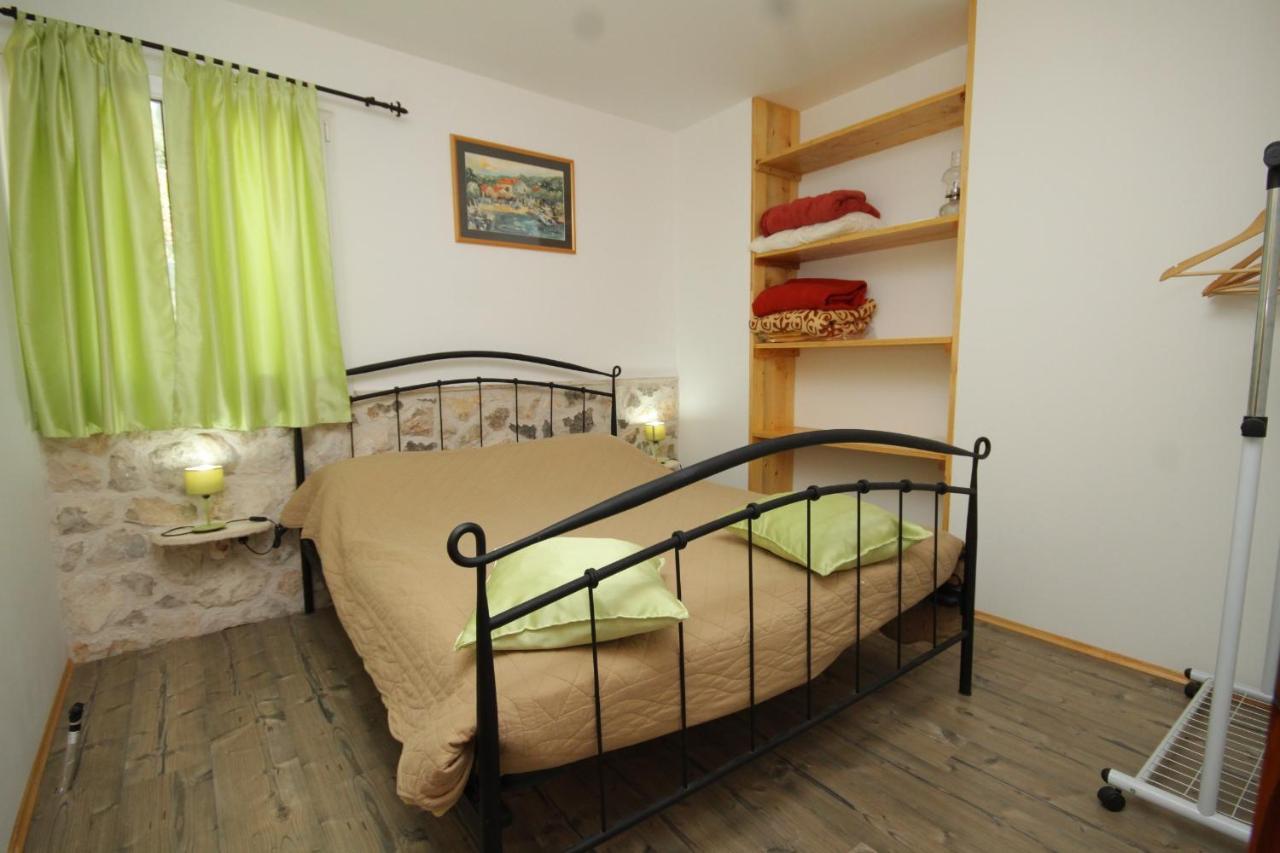 ילסה Seaside Secluded Apartments Cove Karkavac - Scedro, Hvar - 8801 מראה חיצוני תמונה
